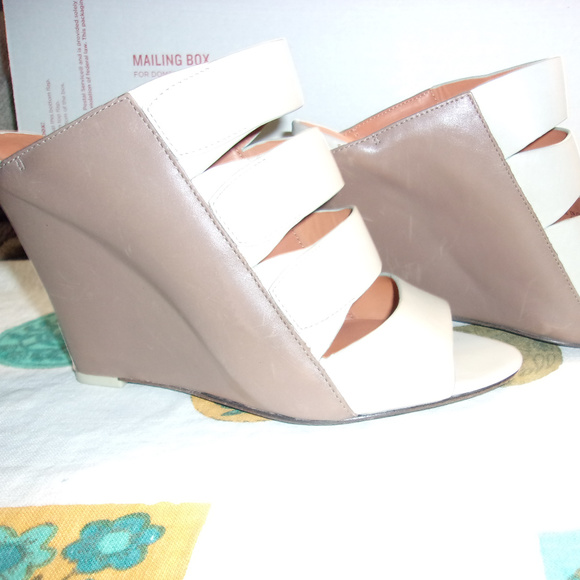 Rebecca Minkoff Shoes - REBECCA MINKOFF SZ.9.5M WEDGE HEEL SANDLE SHOE